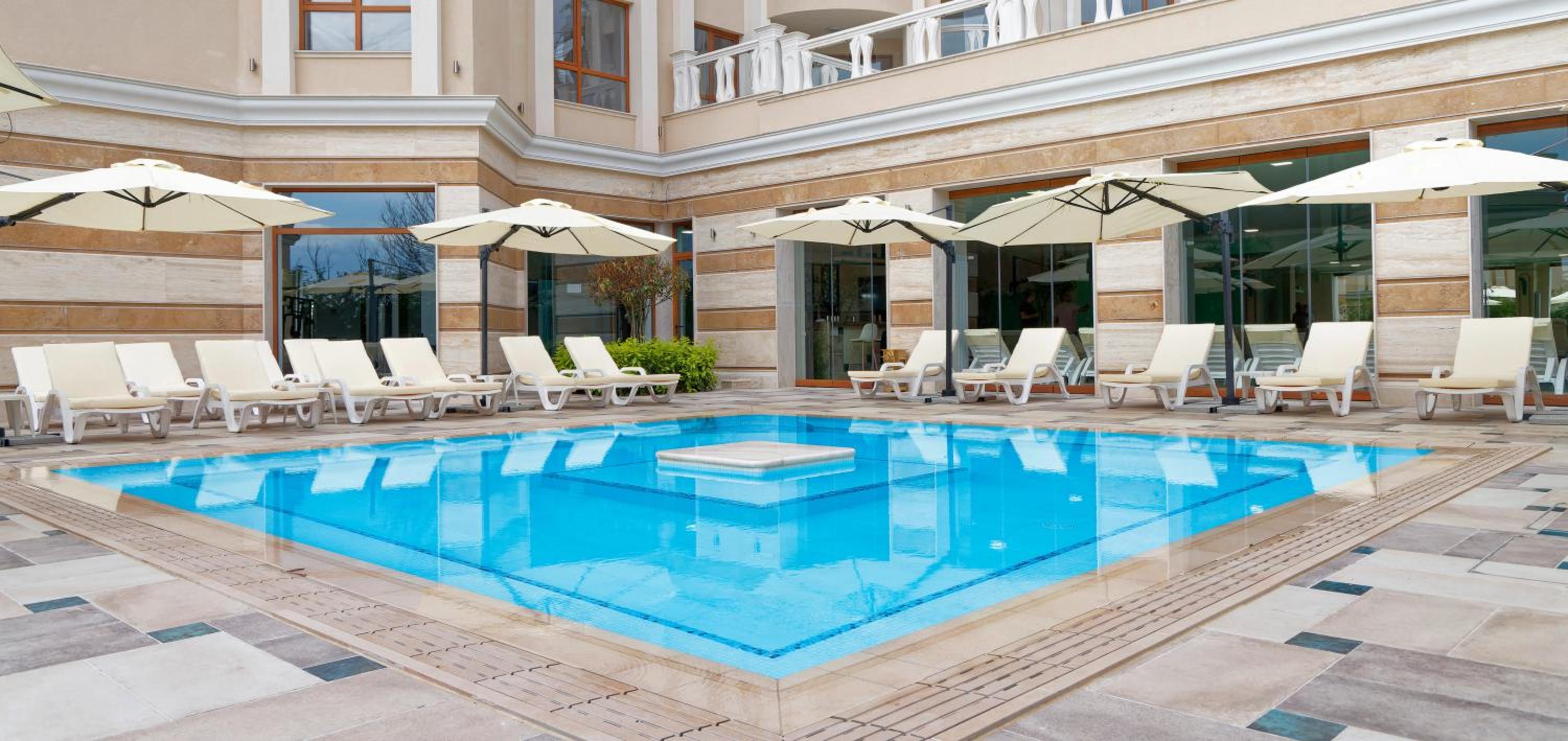 La Mer flat 9 parking and beach access