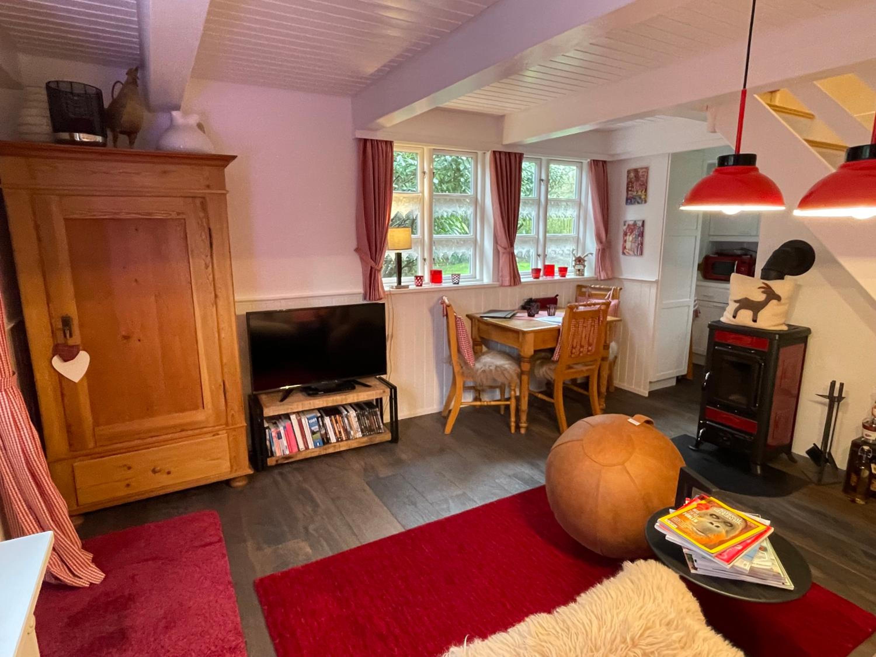 Ferienhaus unter Reet im Heidedorf Sankt Dionys bei Lüneburg