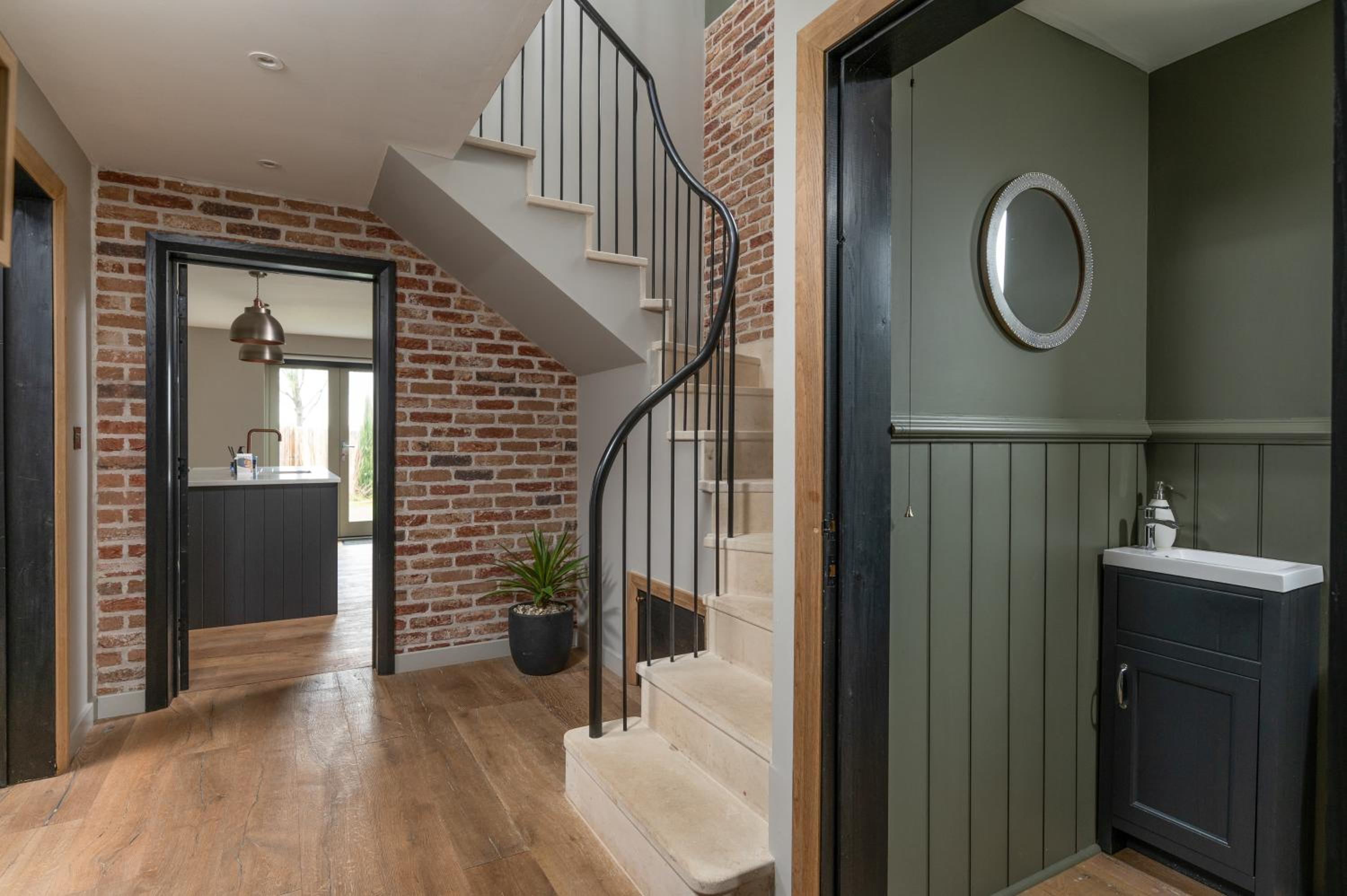 Designer Cotswold post house with external sauna view 3