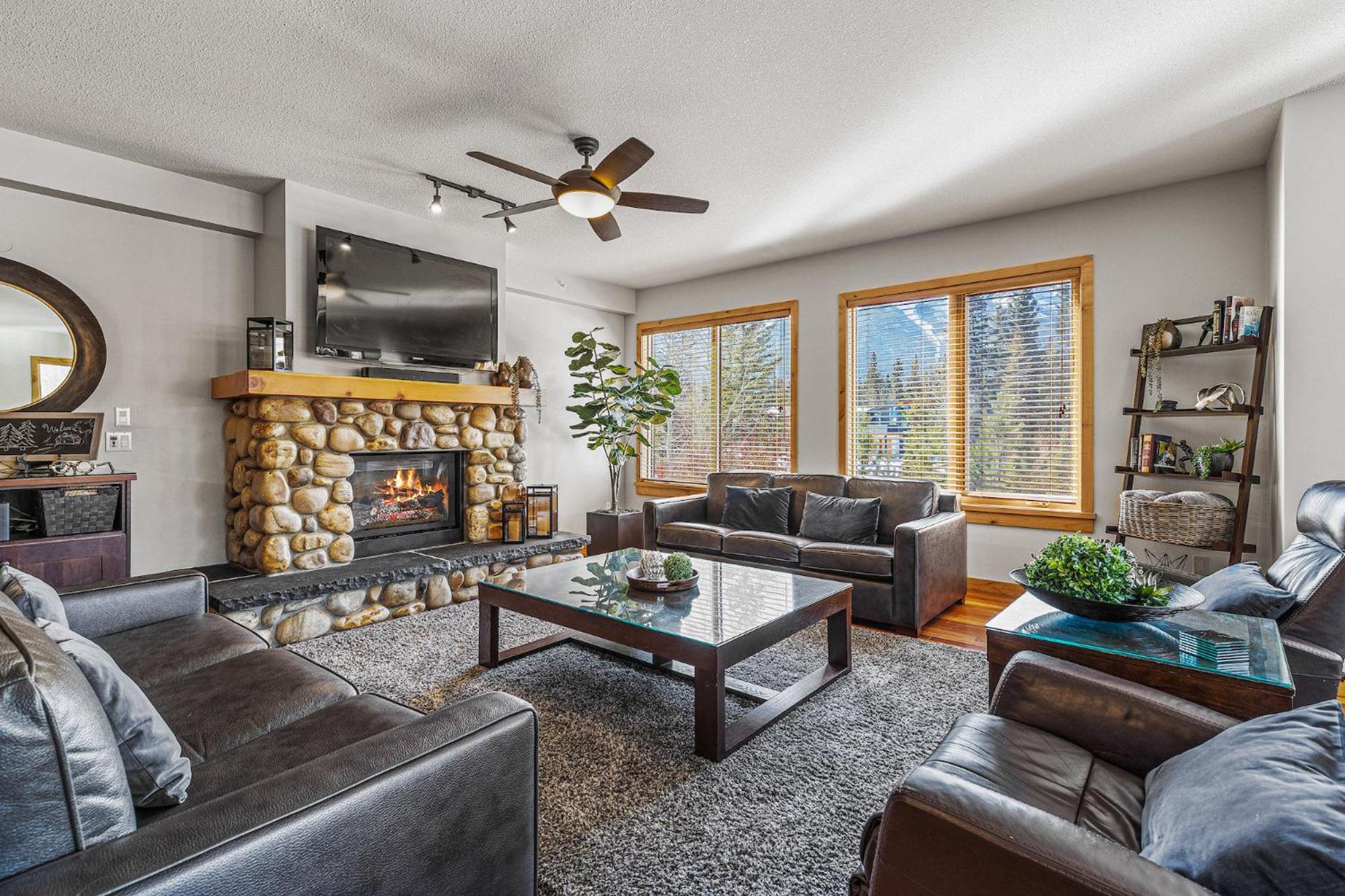 3 Bedroom Condo by Canadian Rockies Vacation Rentals