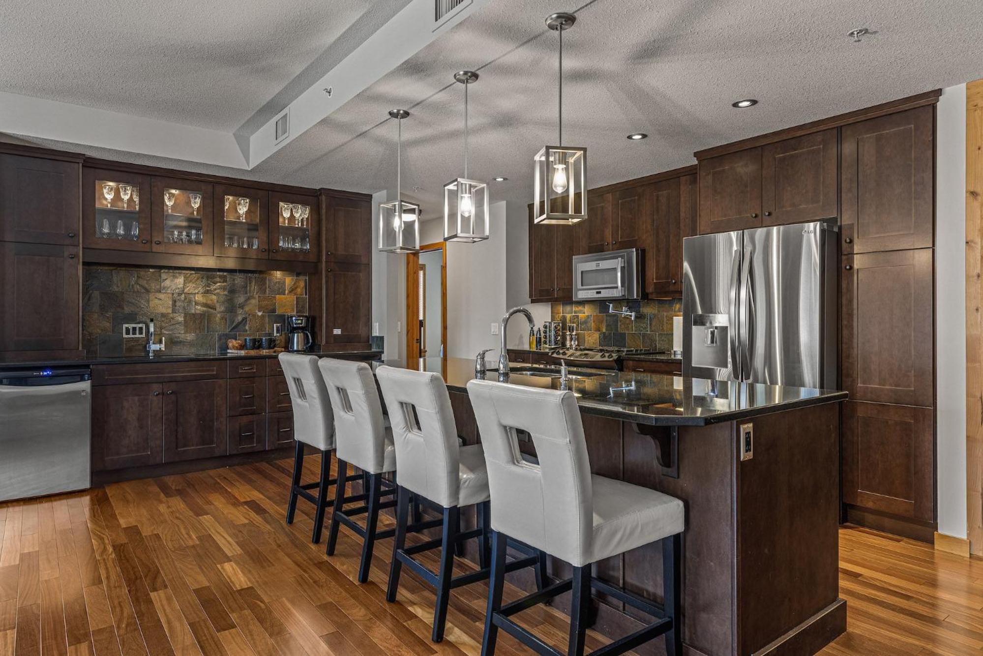 3 Bedroom Condo by Canadian Rockies Vacation Rentals