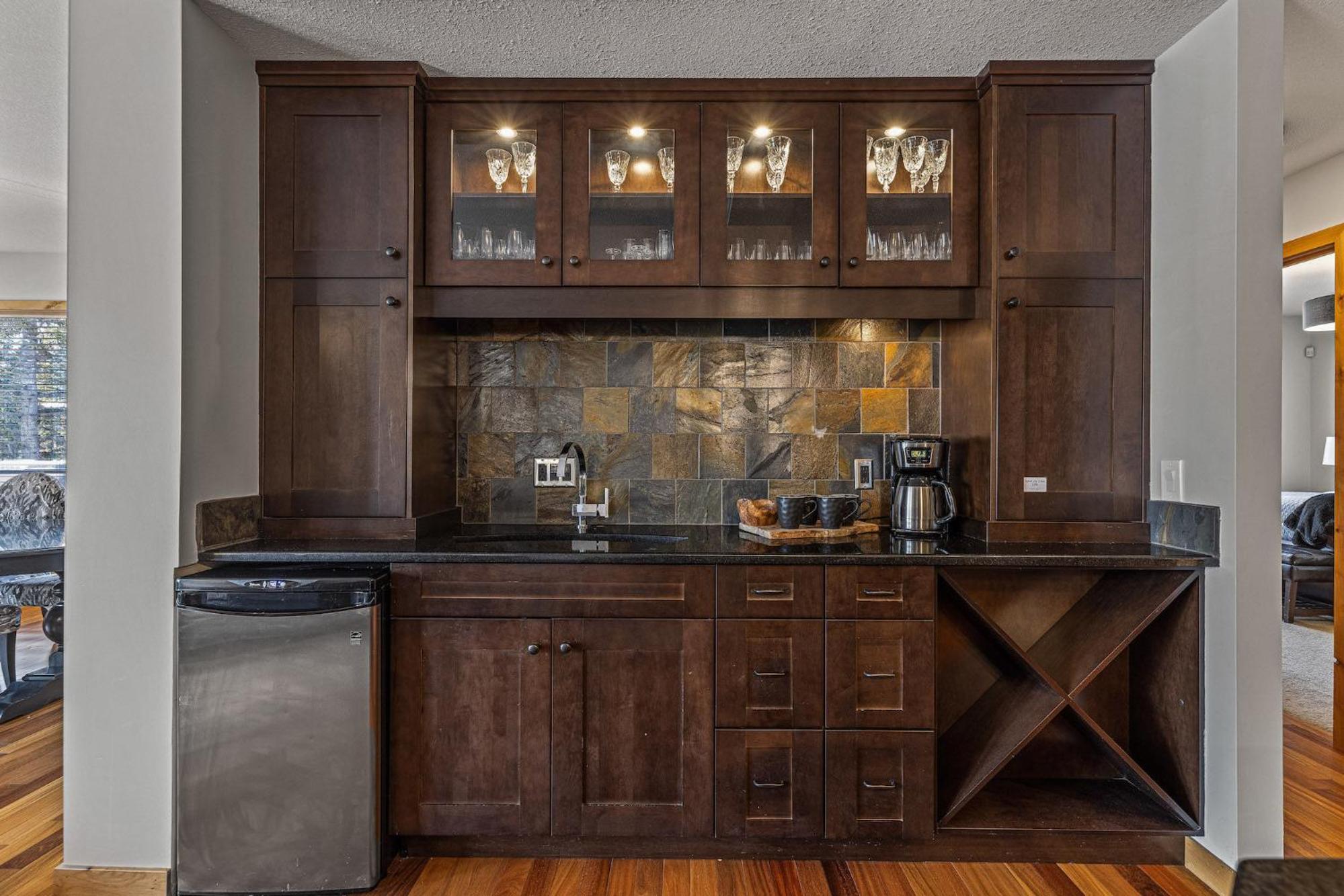 3 Bedroom Condo by Canadian Rockies Vacation Rentals