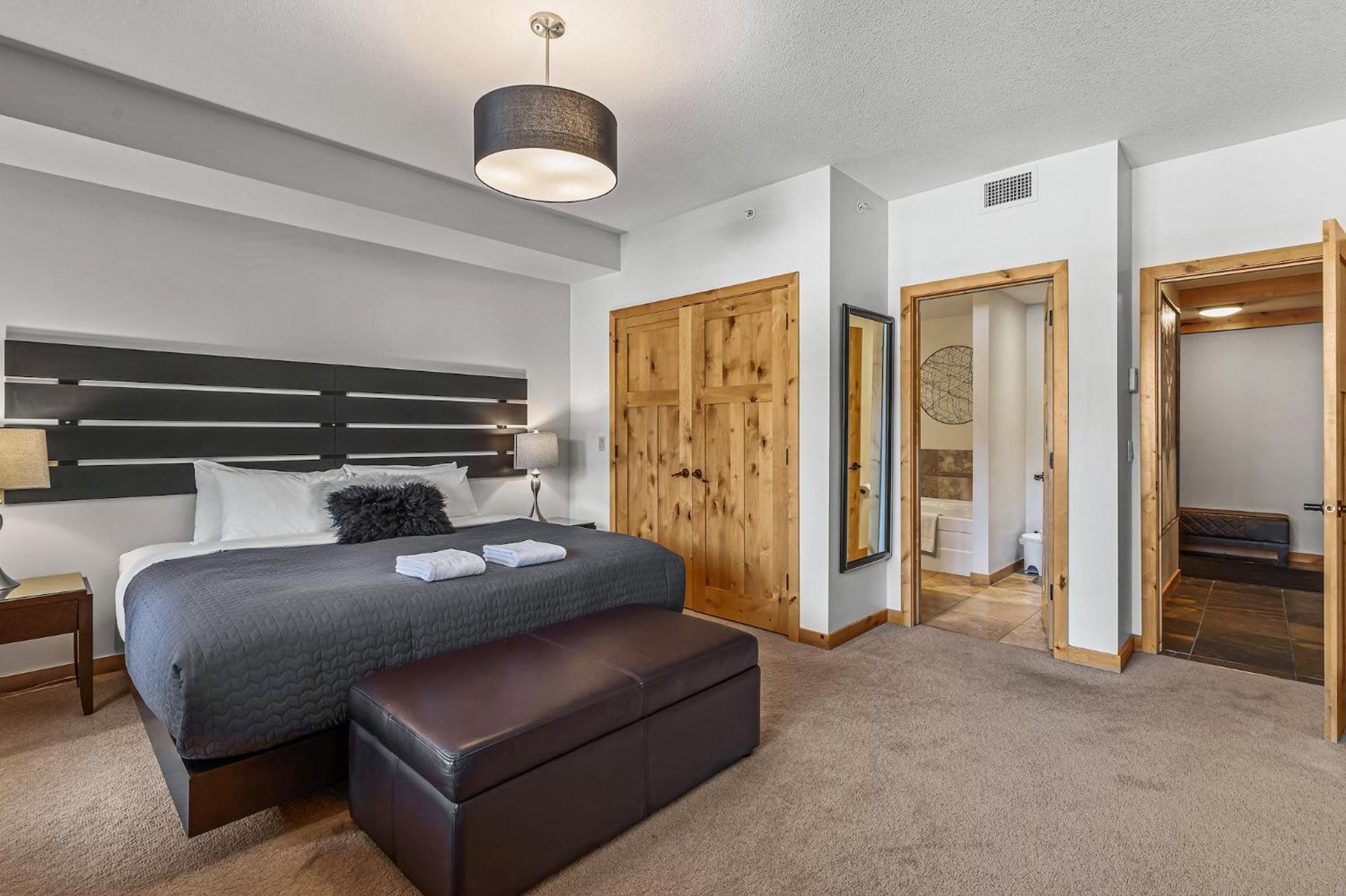 3 Bedroom Condo by Canadian Rockies Vacation Rentals