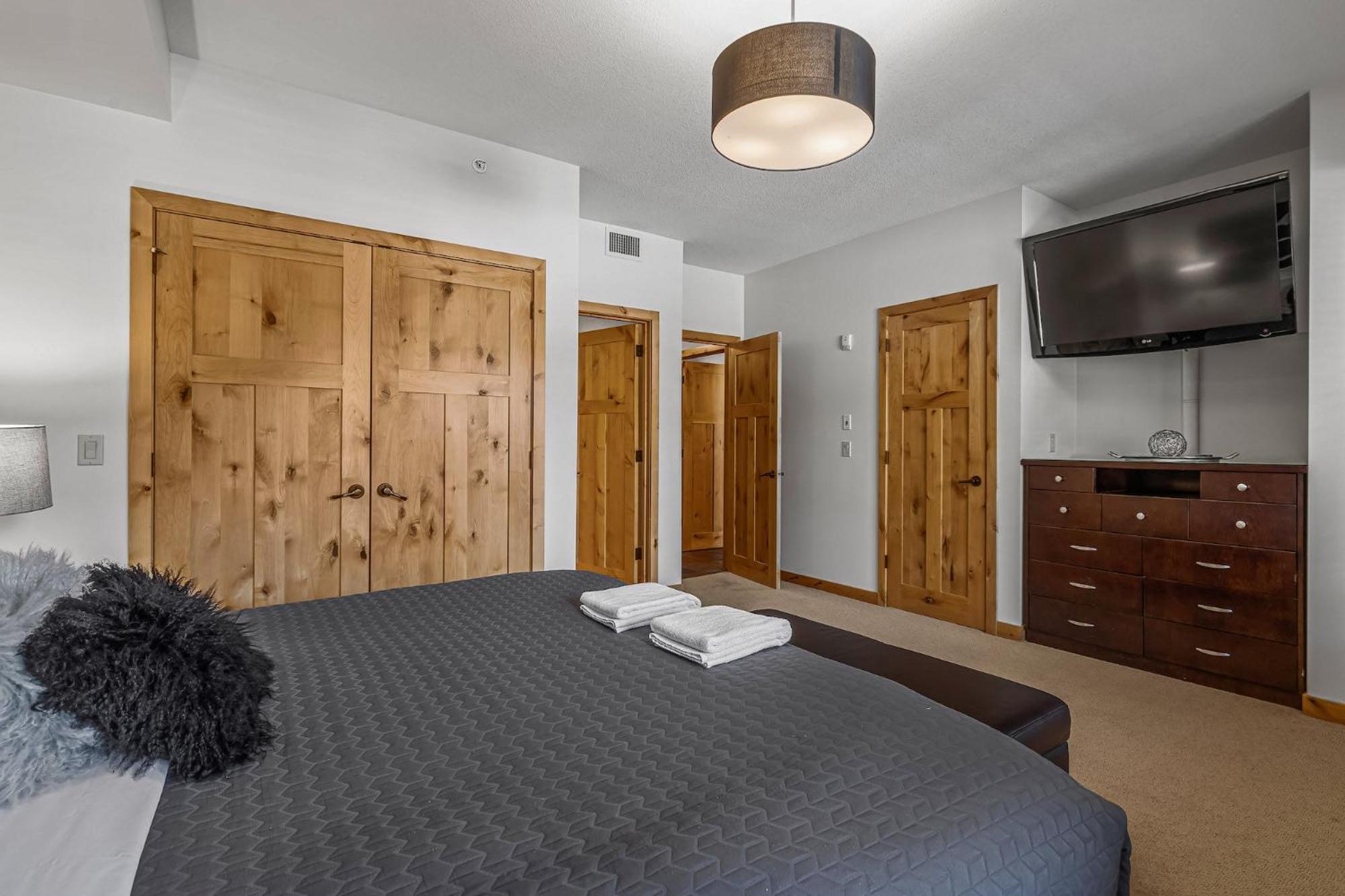3 Bedroom Condo by Canadian Rockies Vacation Rentals