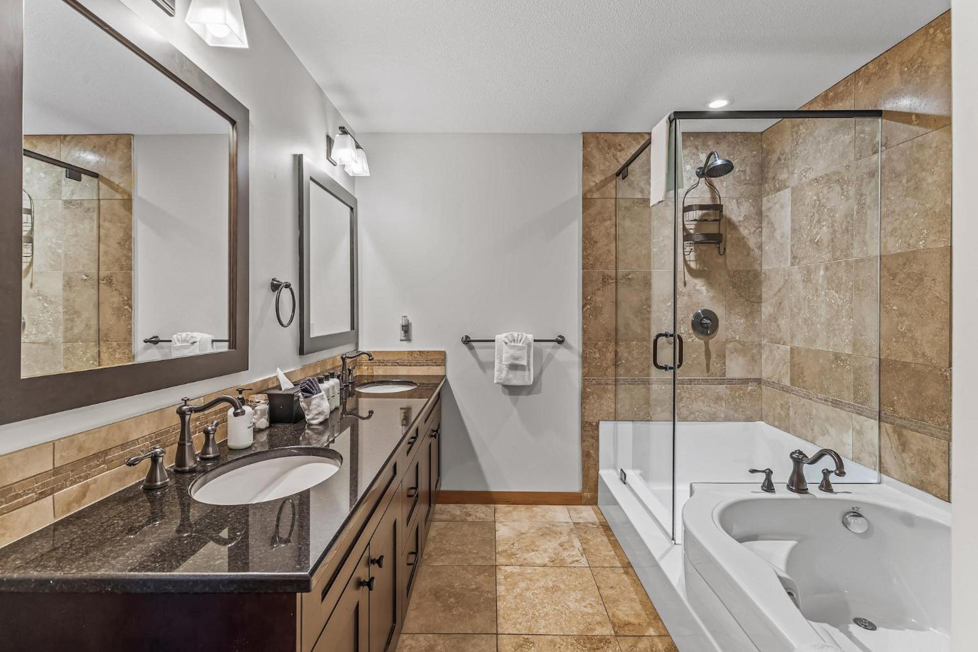 3 Bedroom Condo by Canadian Rockies Vacation Rentals