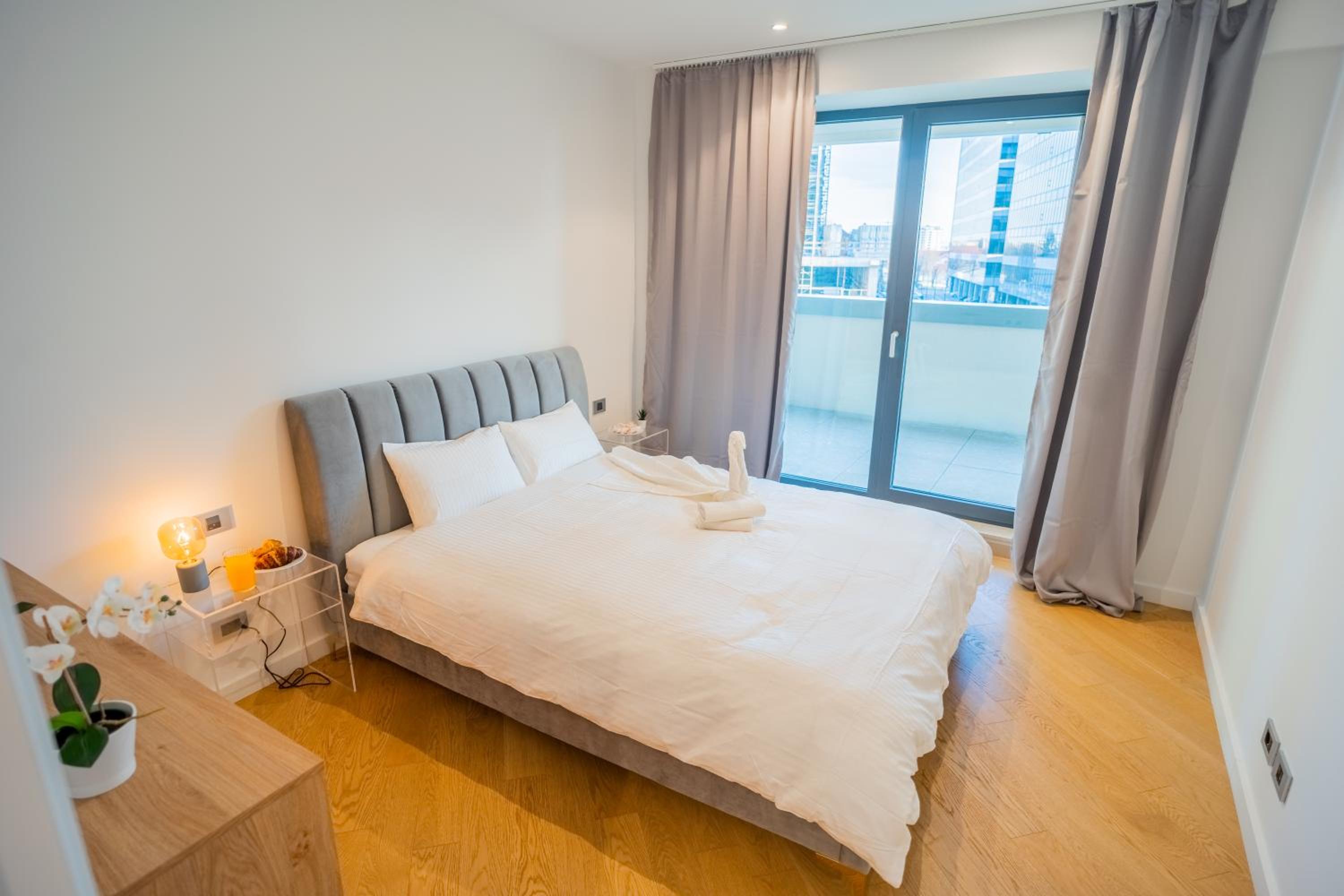 Designer Apartment in Aviatiei Tower