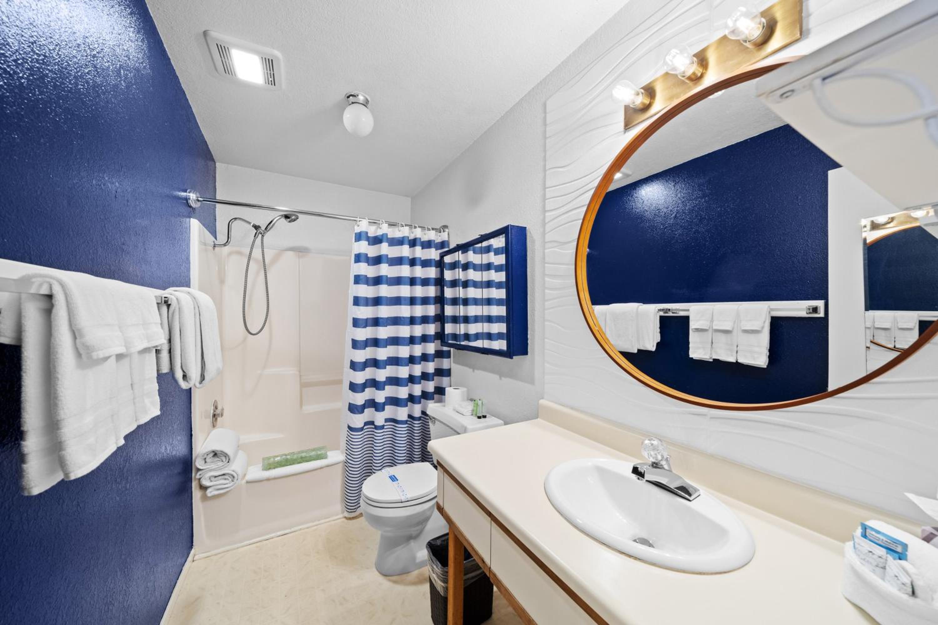 Surf & Sand Inn