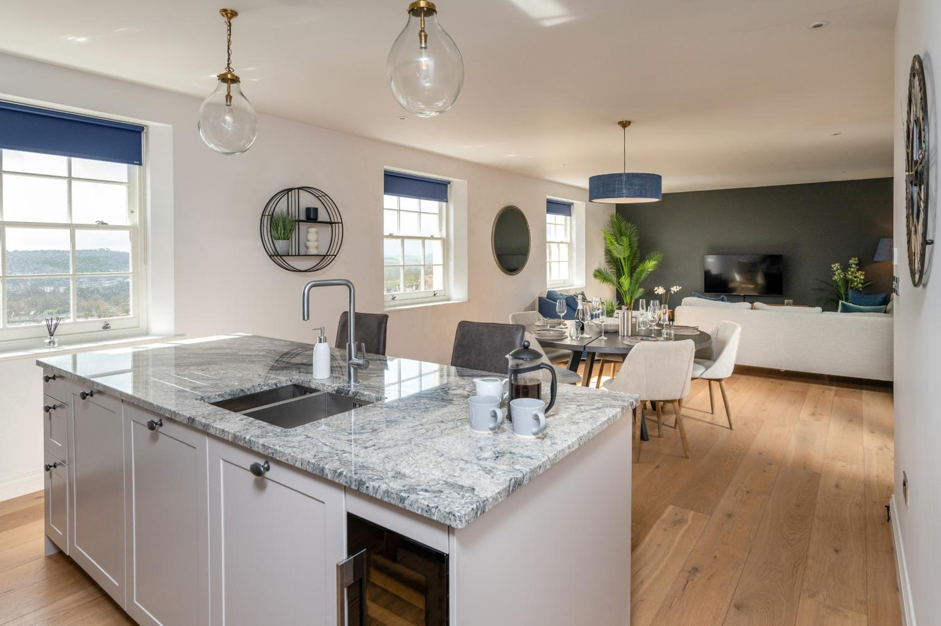 Bath Penthouse with amazing views and lift access view 3