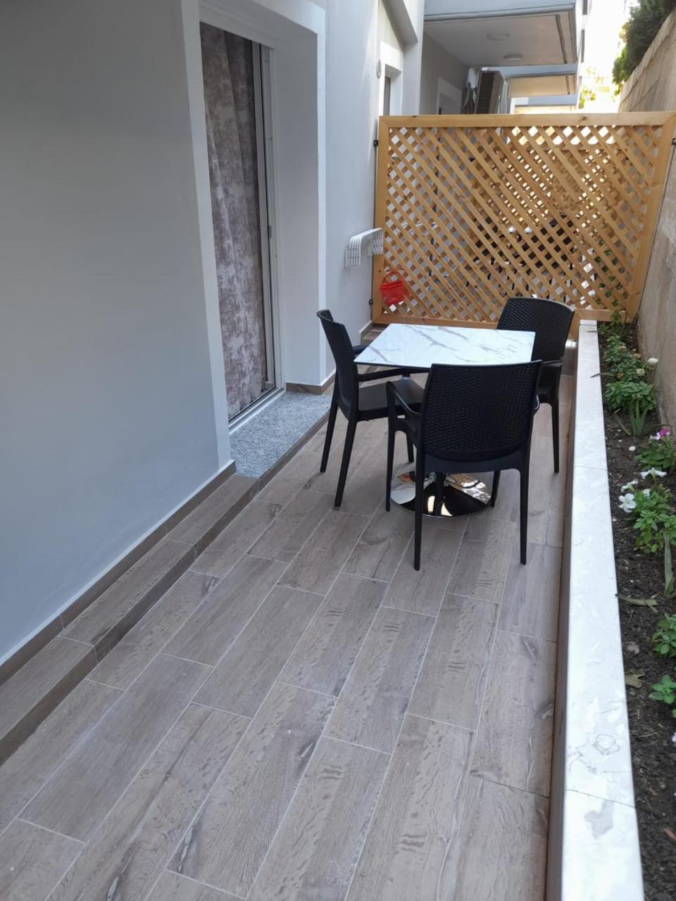 Osmani Rooms Sarande