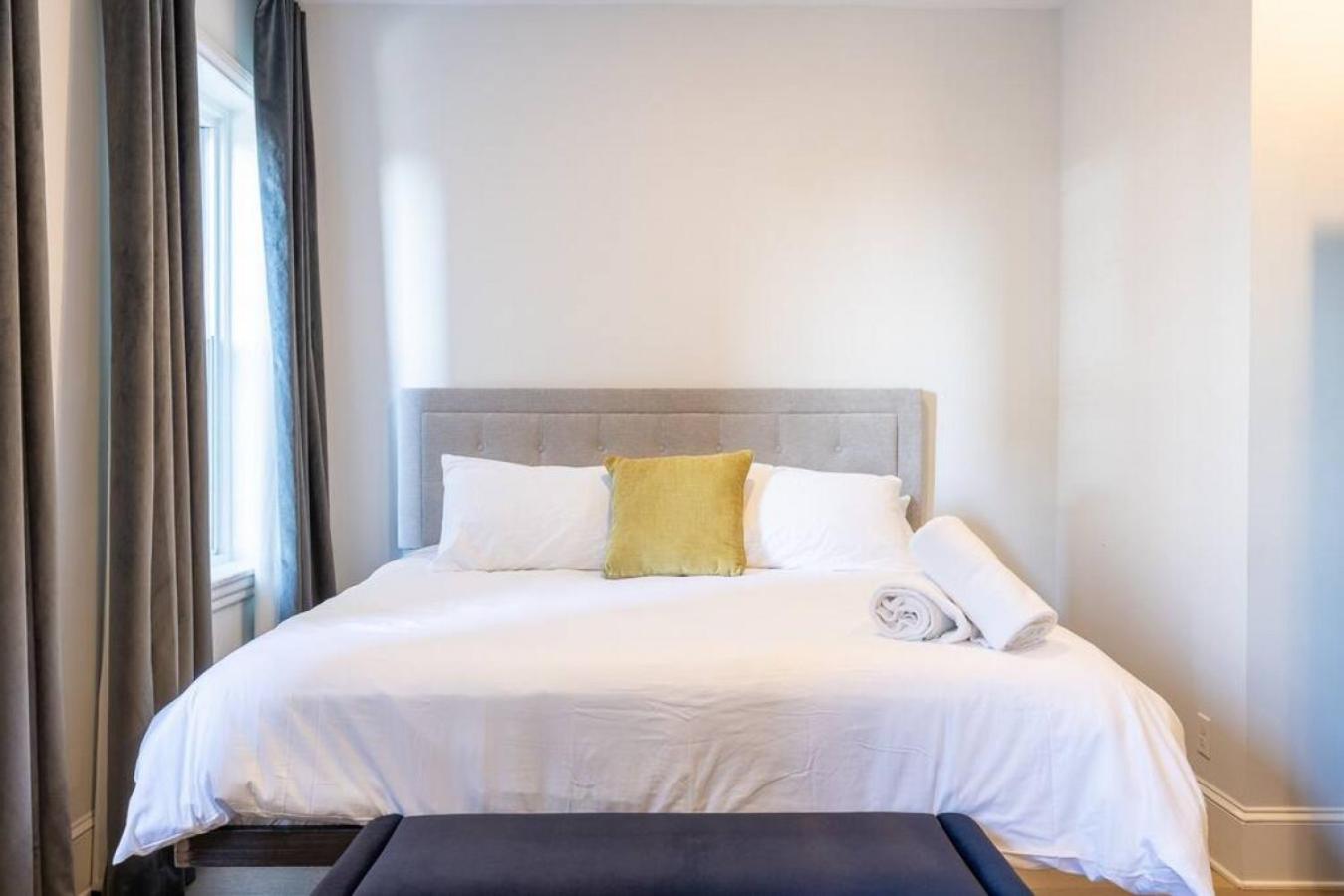 Thena Hotel - Huge Studio - Midtown view 3