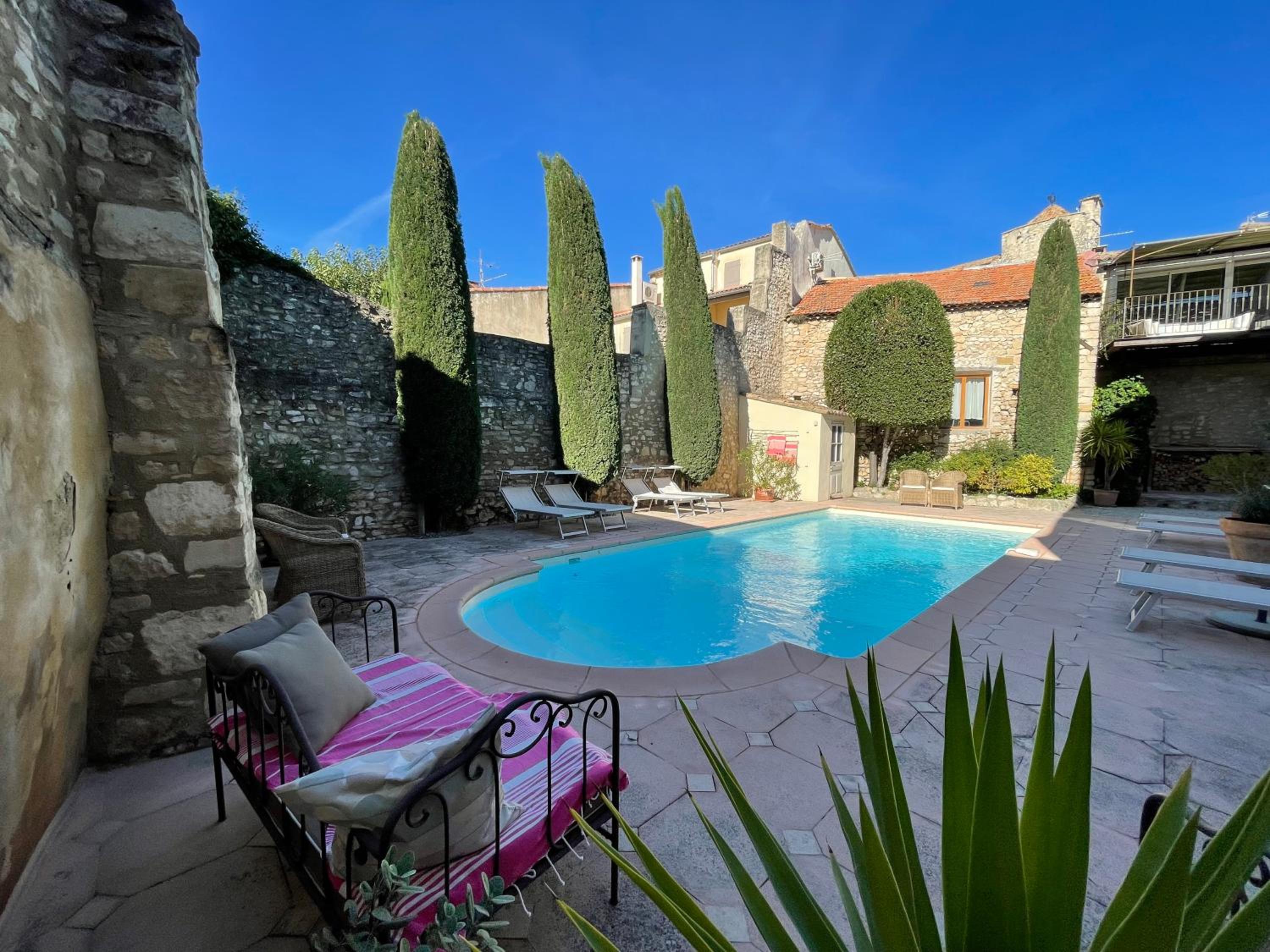 Villa Velleron - Guesthouse in a picturesque village
