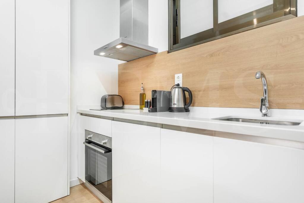 Chic apartment with parking in the heart of Malaga REMS