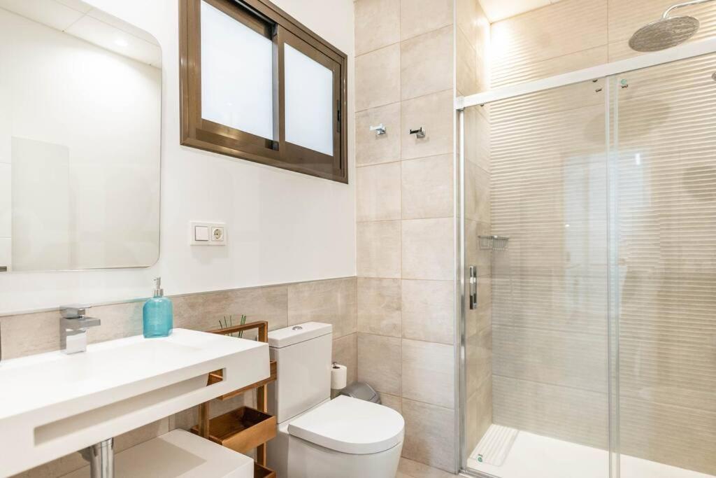 Chic apartment with parking in the heart of Malaga REMS