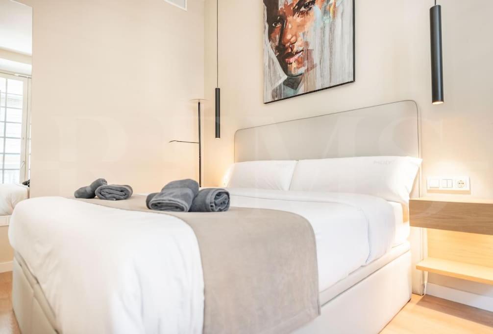 Chic apartment with parking in the heart of Malaga REMS