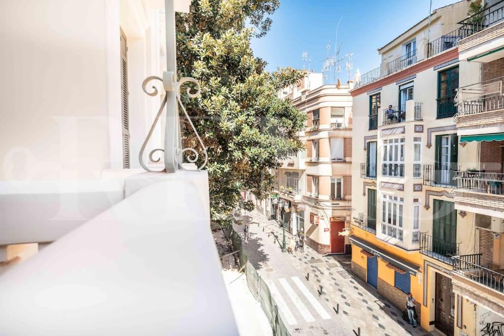 Chic apartment with parking in the heart of Malaga REMS