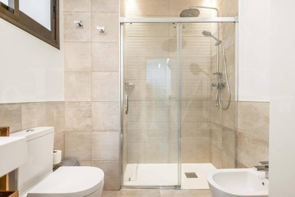Chic apartment with parking in the heart of Malaga REMS