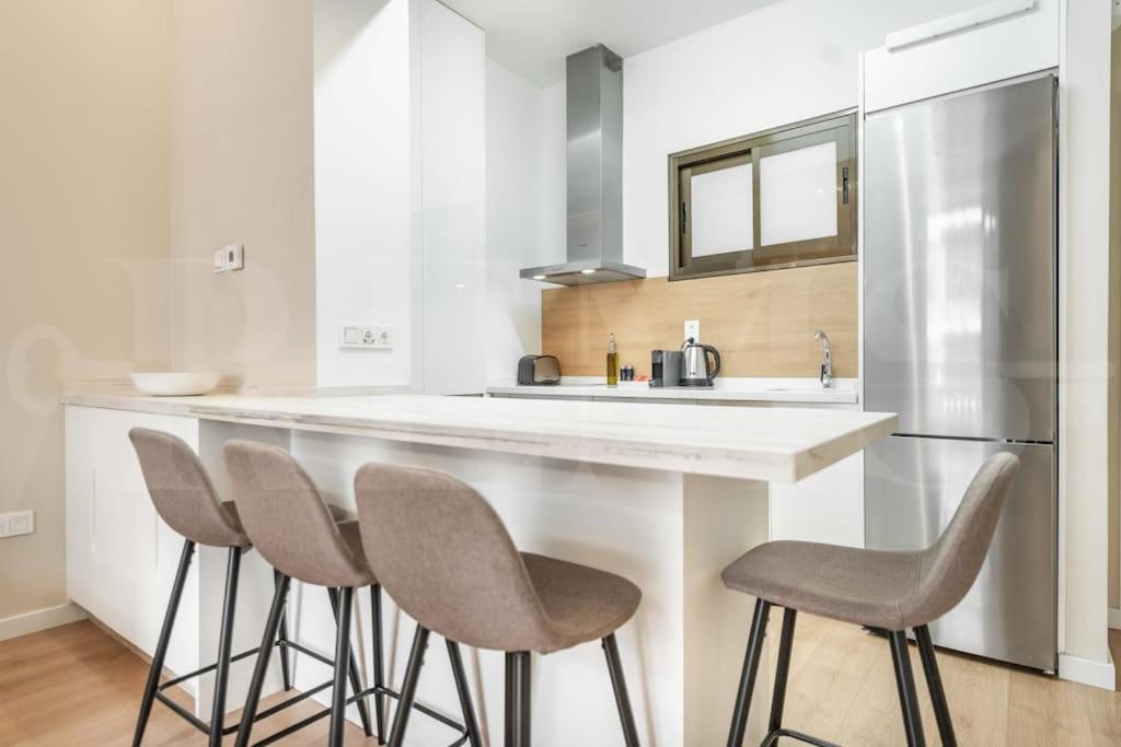 Chic apartment with parking in the heart of Malaga REMS
