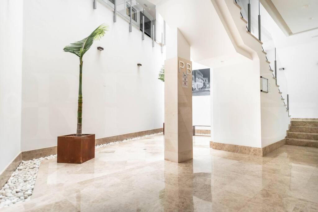 Chic apartment with parking in the heart of Malaga REMS