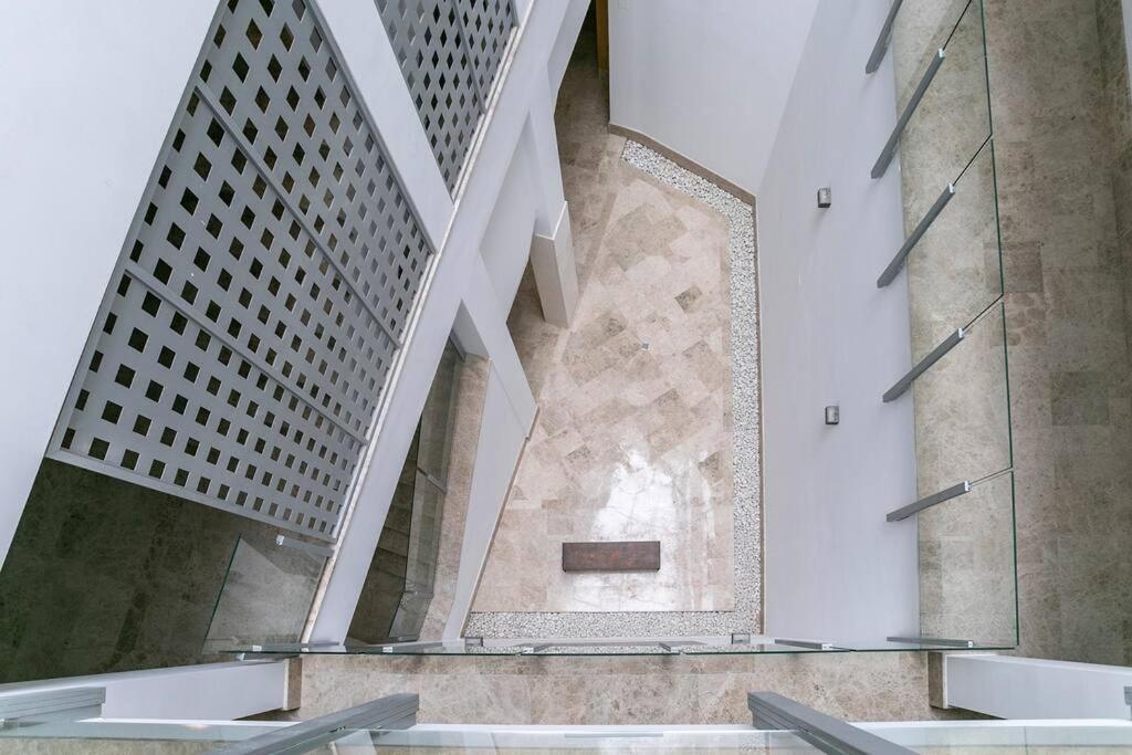 Chic apartment with parking in the heart of Malaga REMS