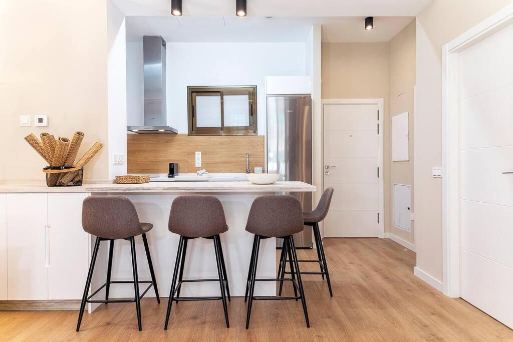 Chic apartment with parking in the heart of Malaga REMS