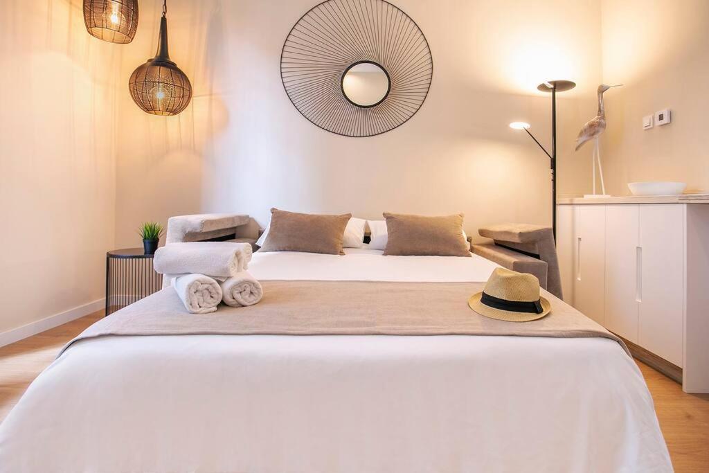 Chic apartment with parking in the heart of Malaga REMS