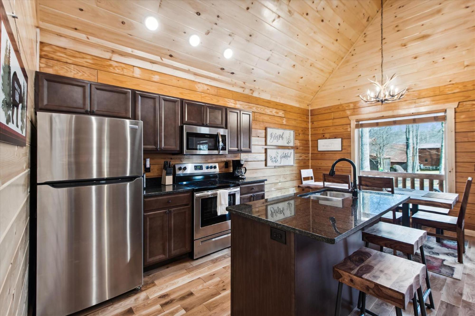 Happy Vibes Cabin - The Name Says It All! view 2