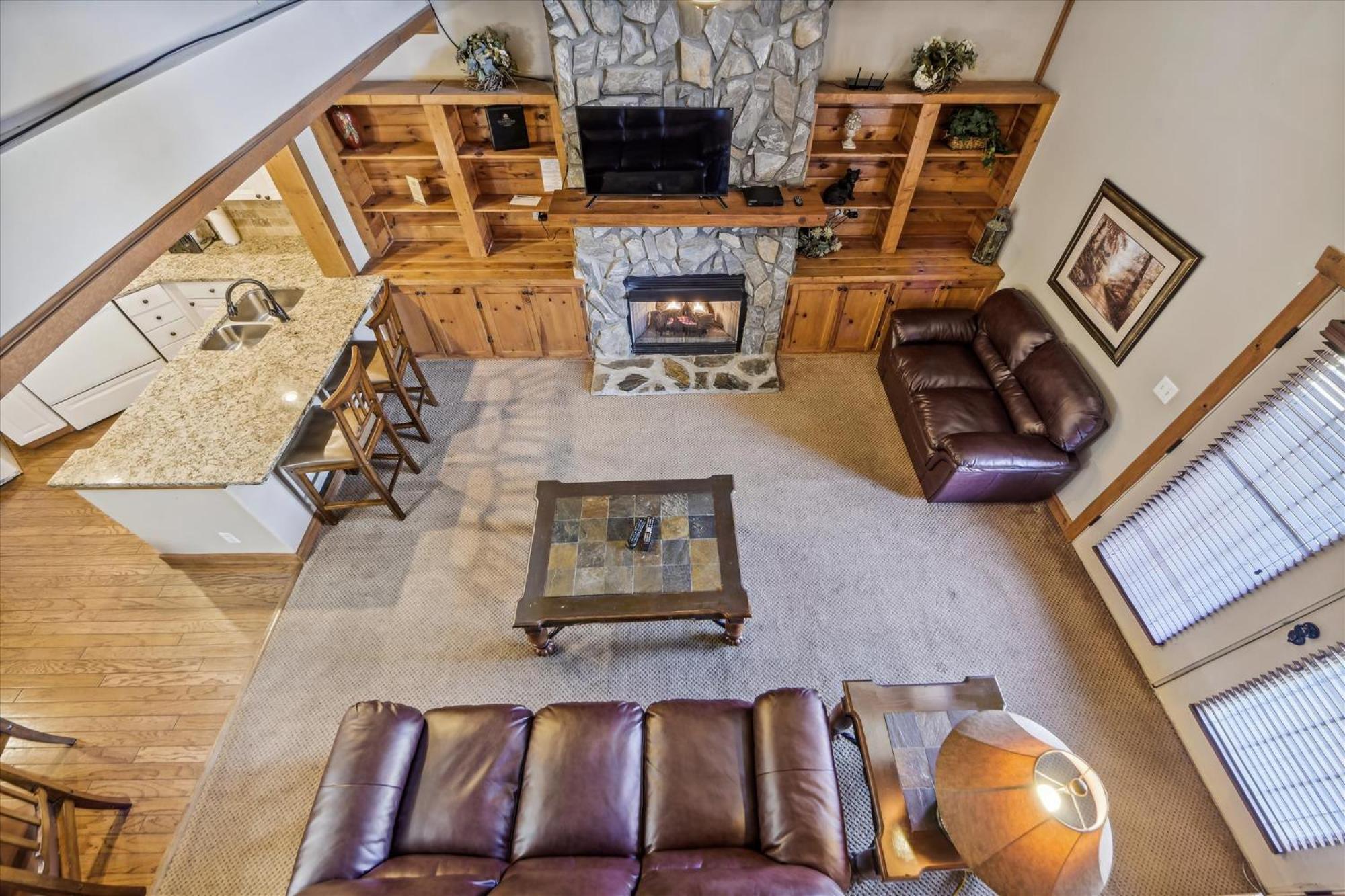 Beautiful Lofted Condo, Centrally Located view 2