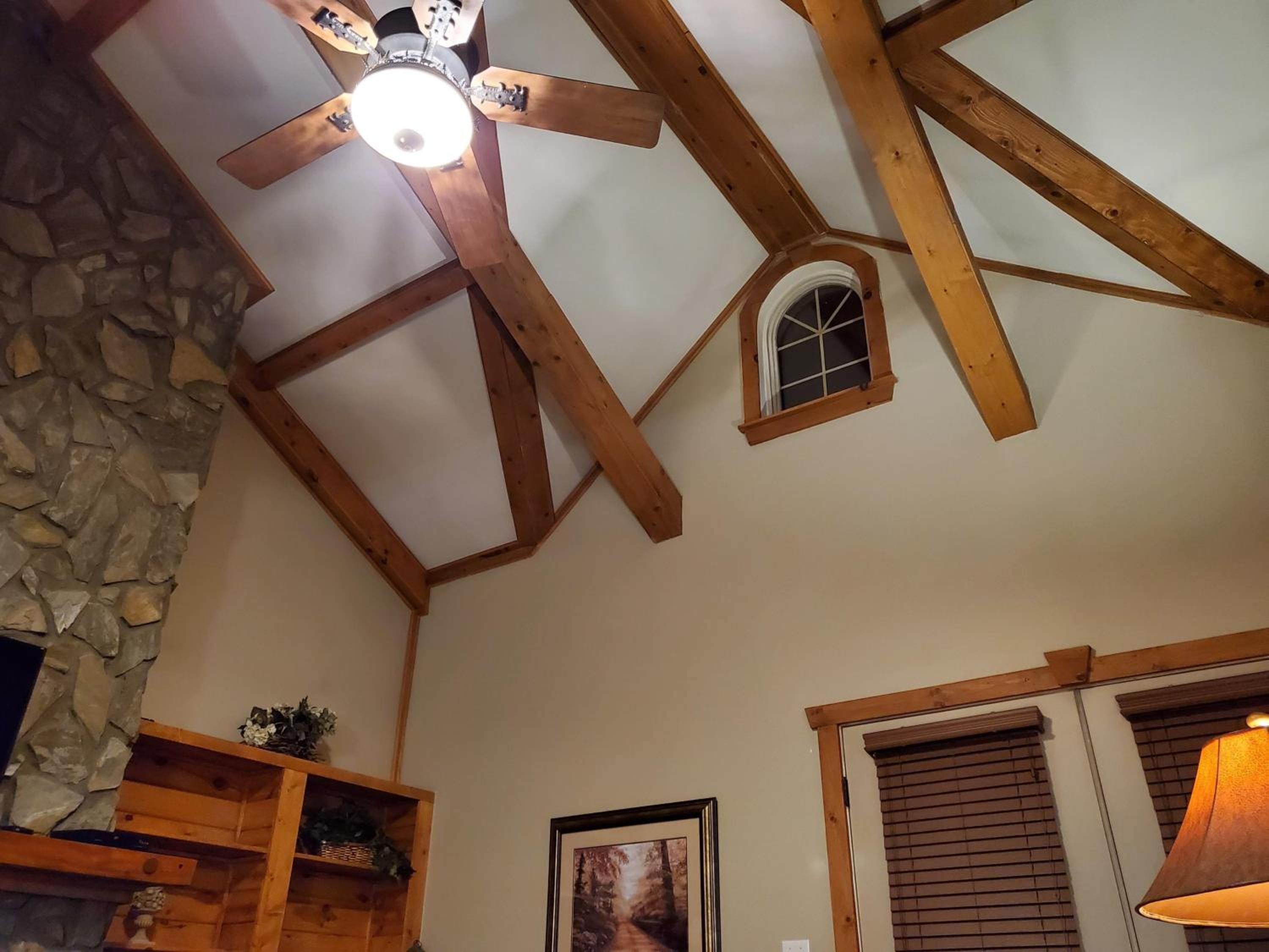 Beautiful Lofted Condo, Centrally Located view 5