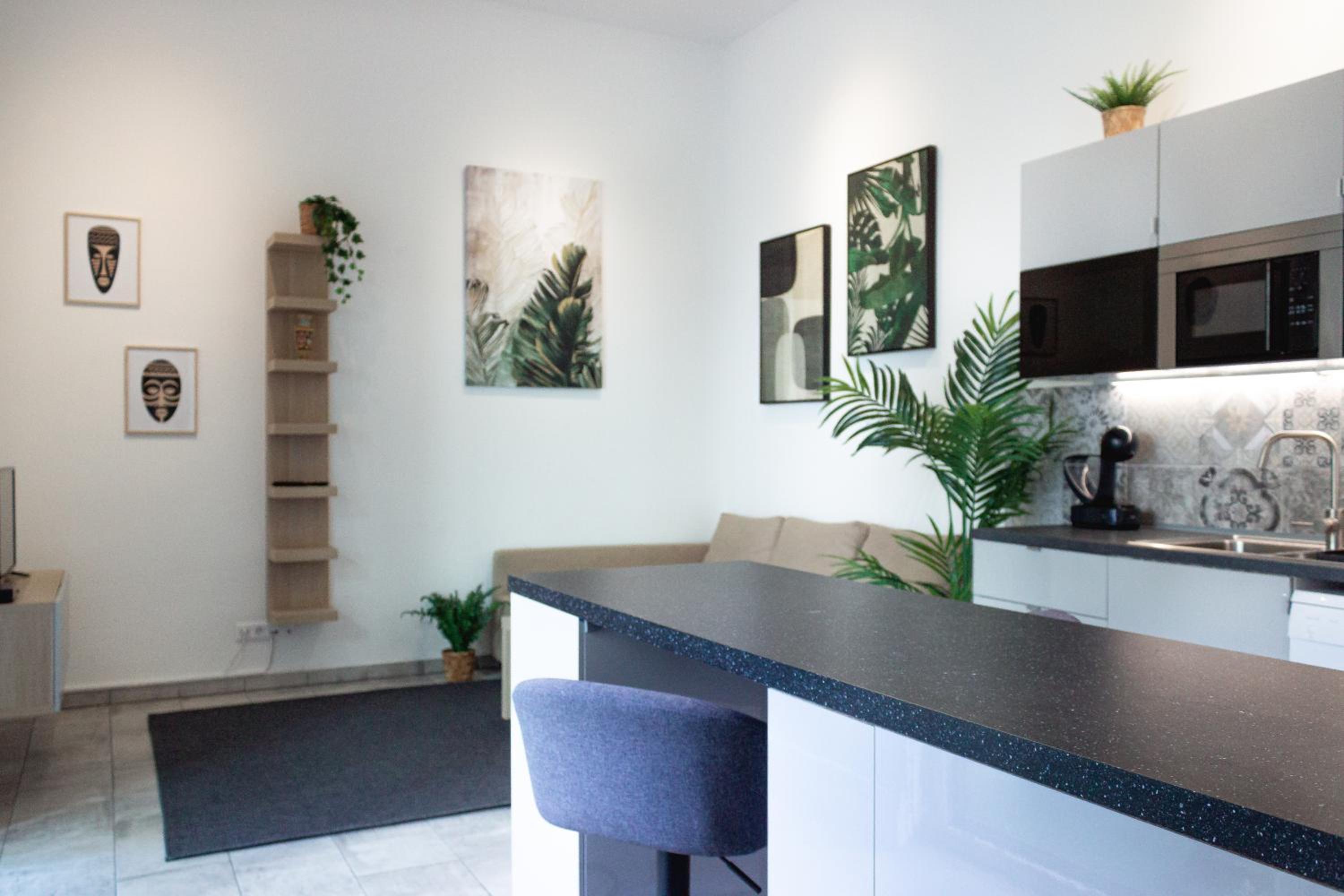 S18 "Garden in the City" Apartment