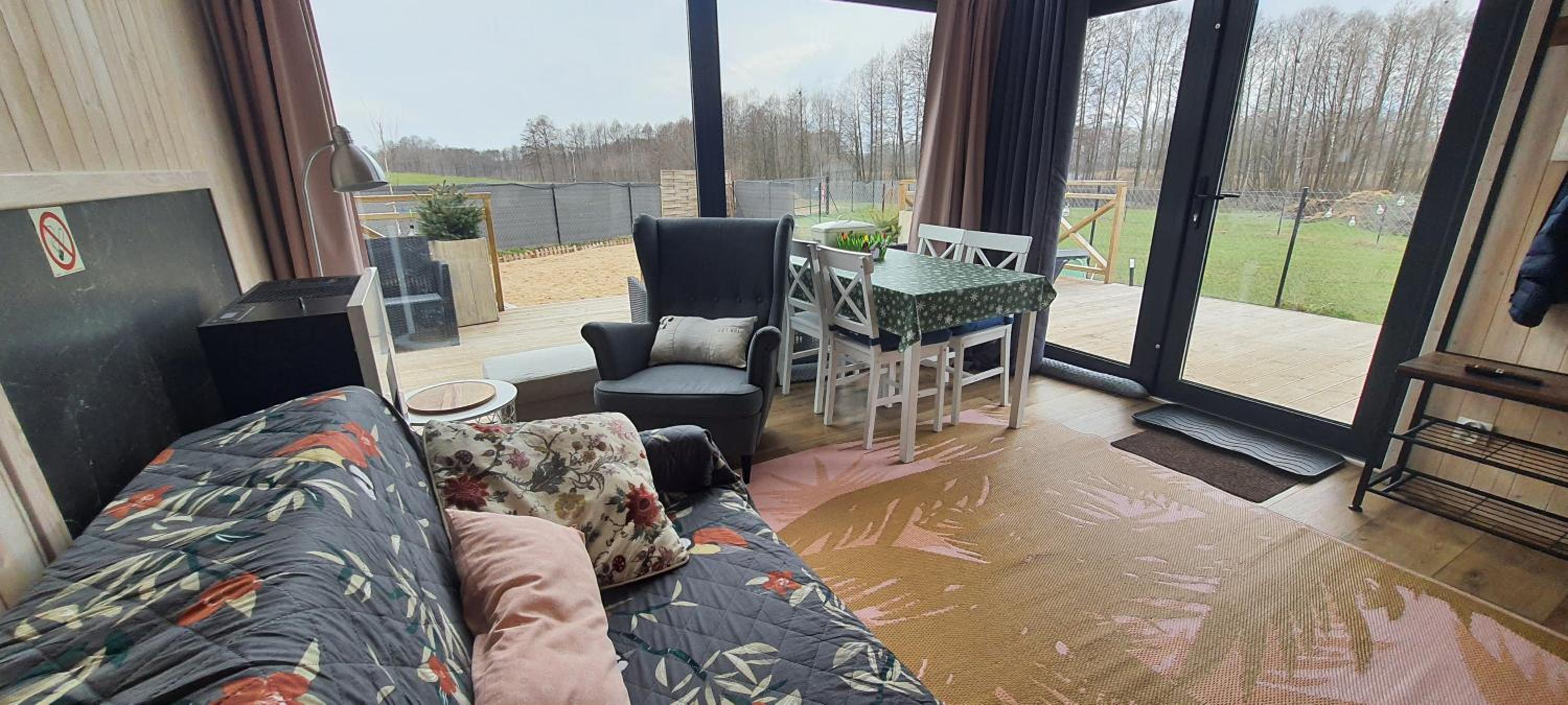 Domek Mazurski całoroczny nad jeziorem z sauną i Jacuzzi SPA