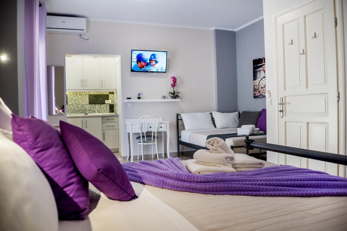 PargaLand Studios & Apartments