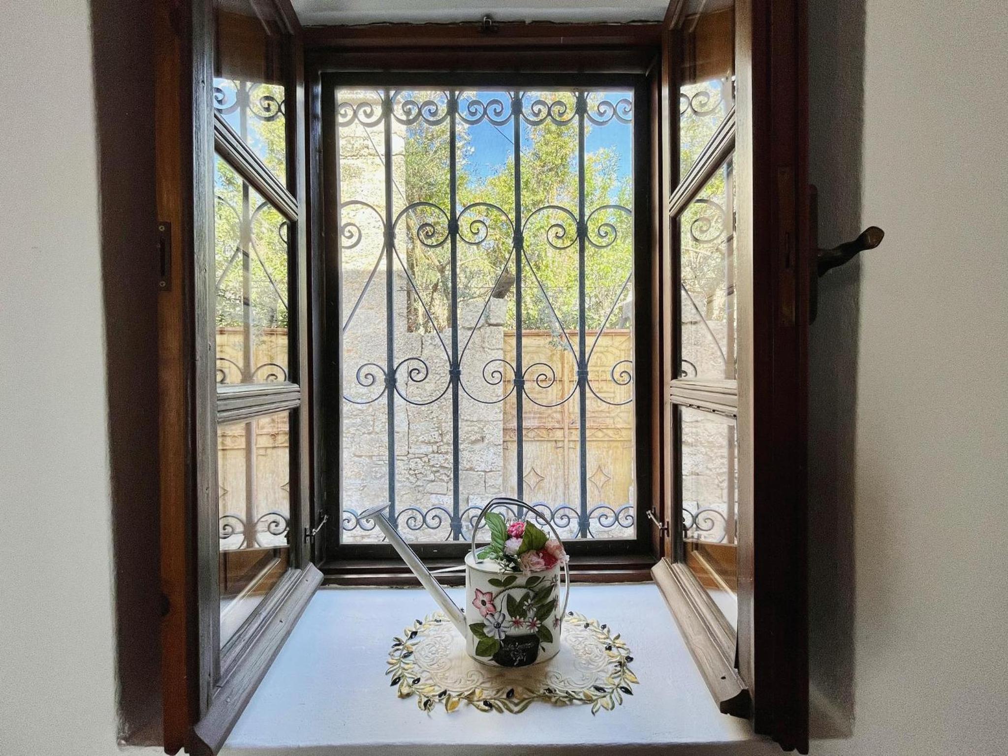 Traditional house in Koskinou view 3