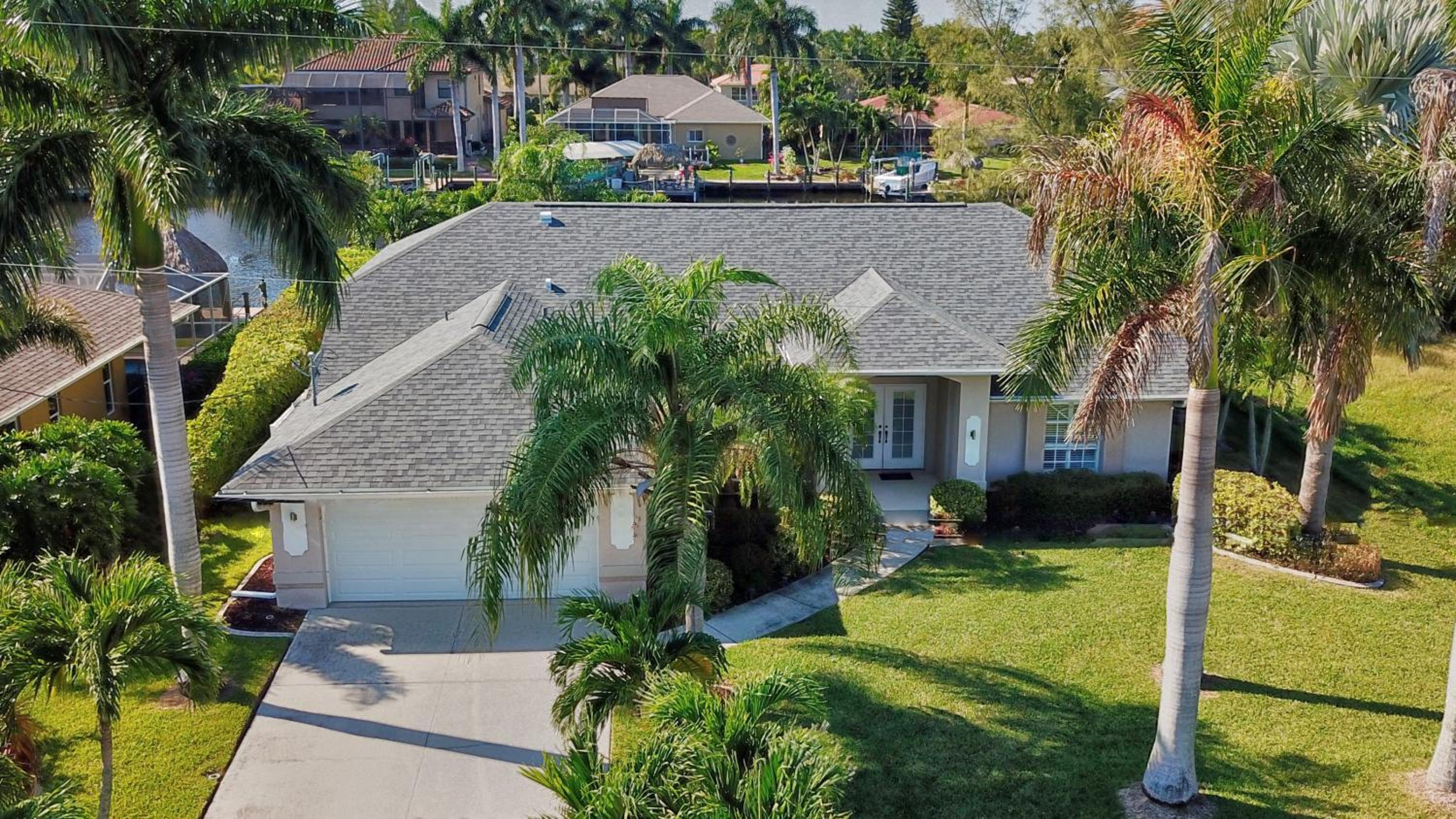 Nicely Decorated Pool Home On Canal With Boat Dock view 2