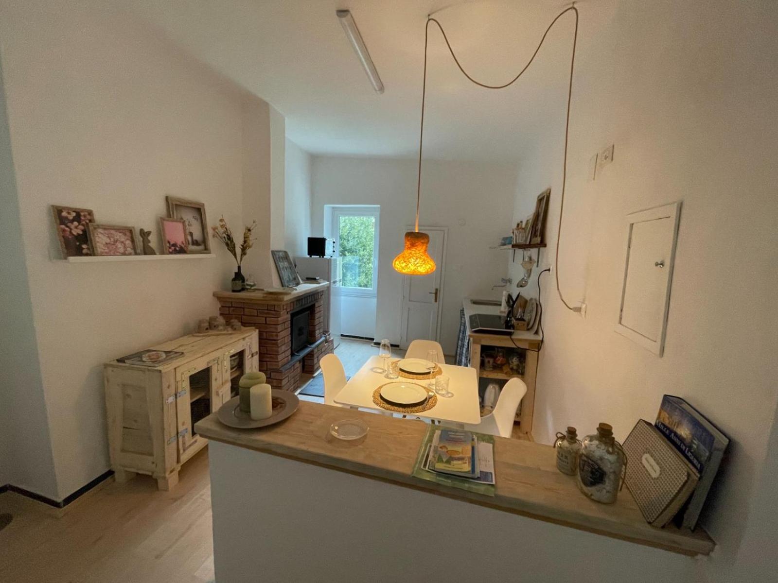 Ortensia en Pignone — kitchen