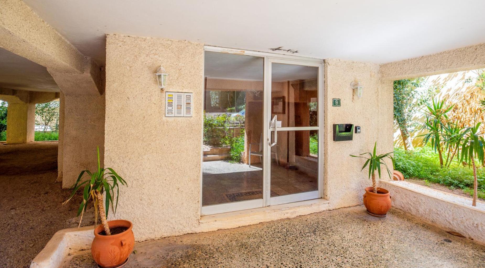 Hotel LOUTRAKI HOUSE - Image 1