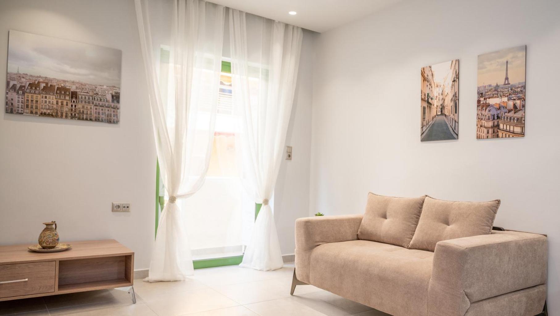 LOUTRAKI HOUSE