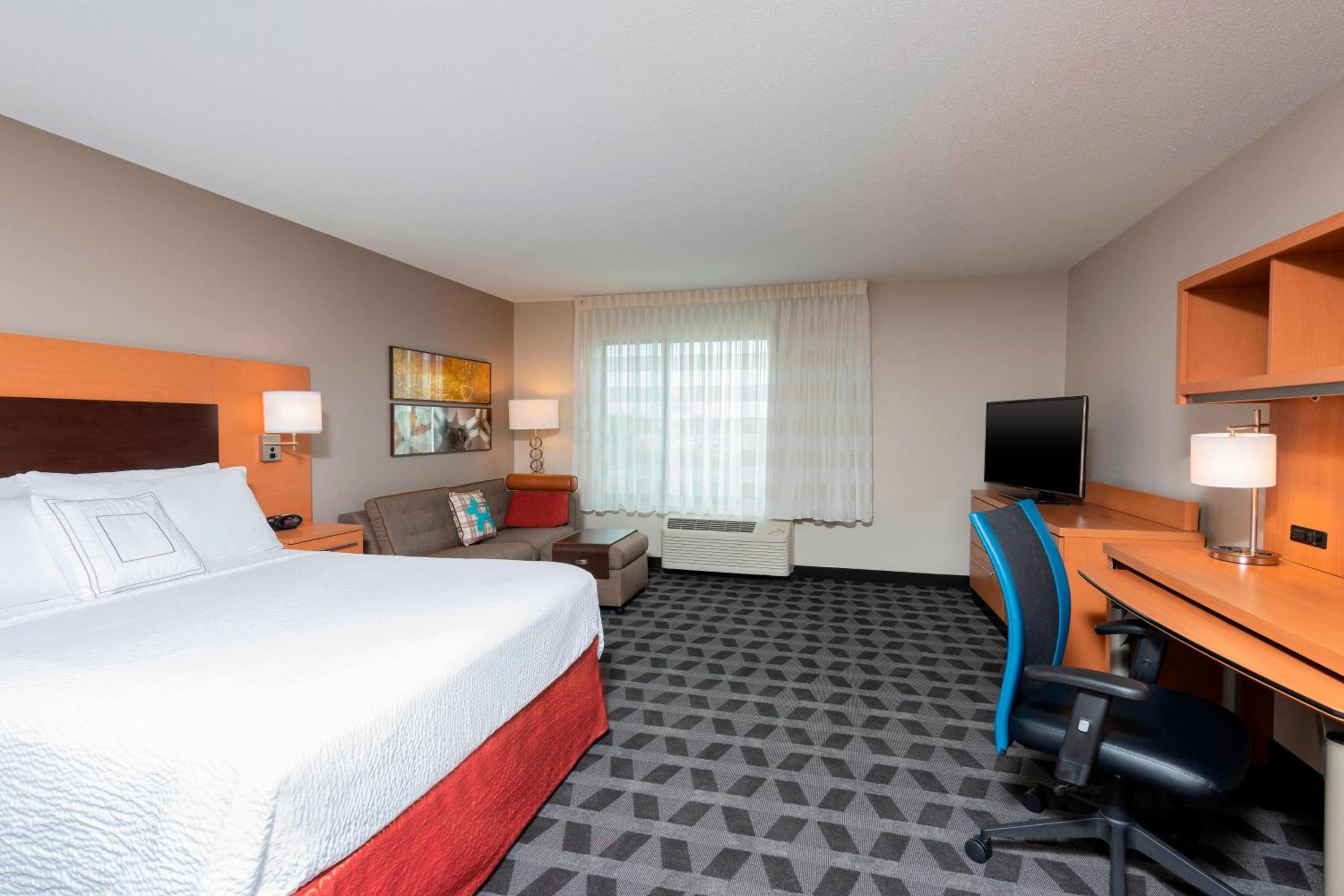 Fort Wayne Vacations - TownePlace Suites Fort Wayne North - Property Image 13
