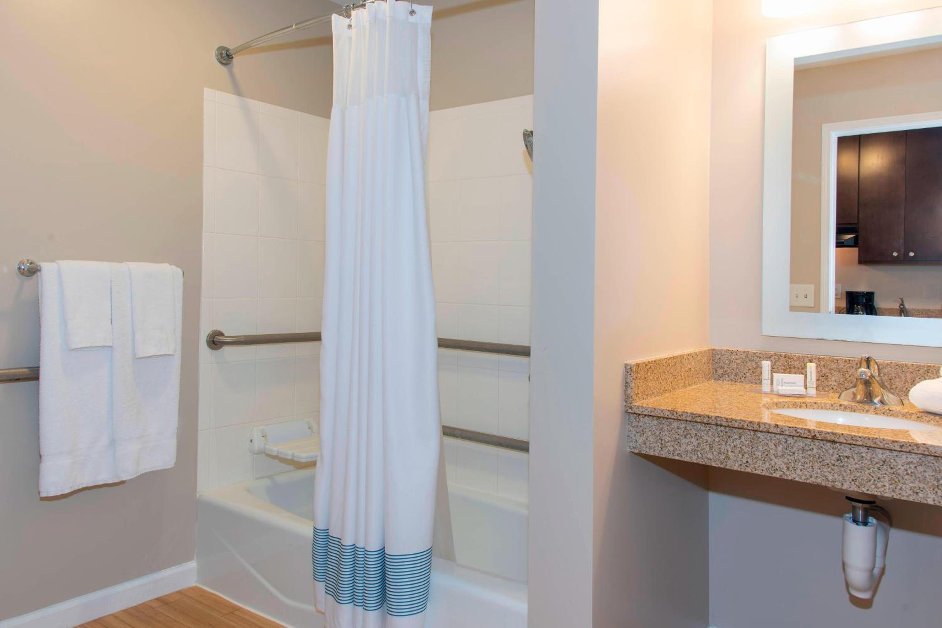 Fort Wayne Vacations - TownePlace Suites Fort Wayne North - Property Image 11