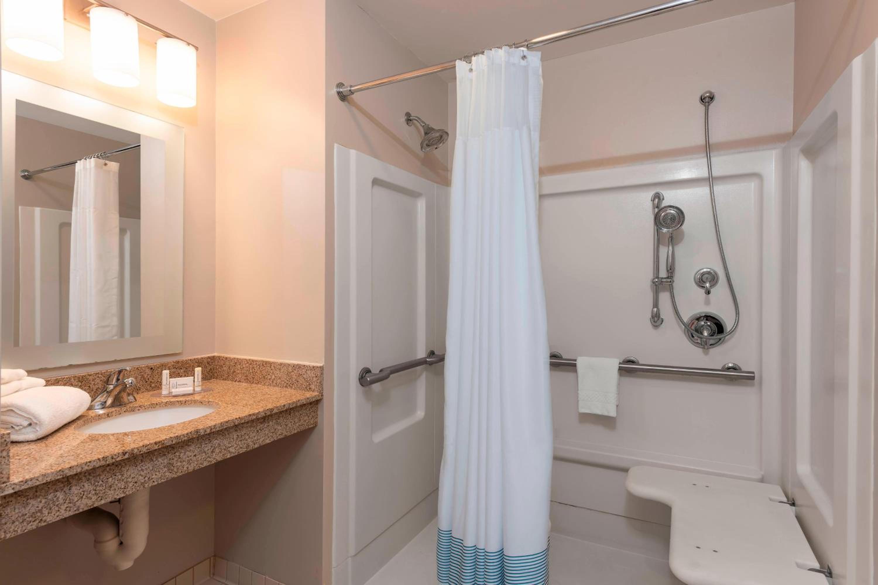 Fort Wayne Vacations - TownePlace Suites Fort Wayne North - Property Image 10