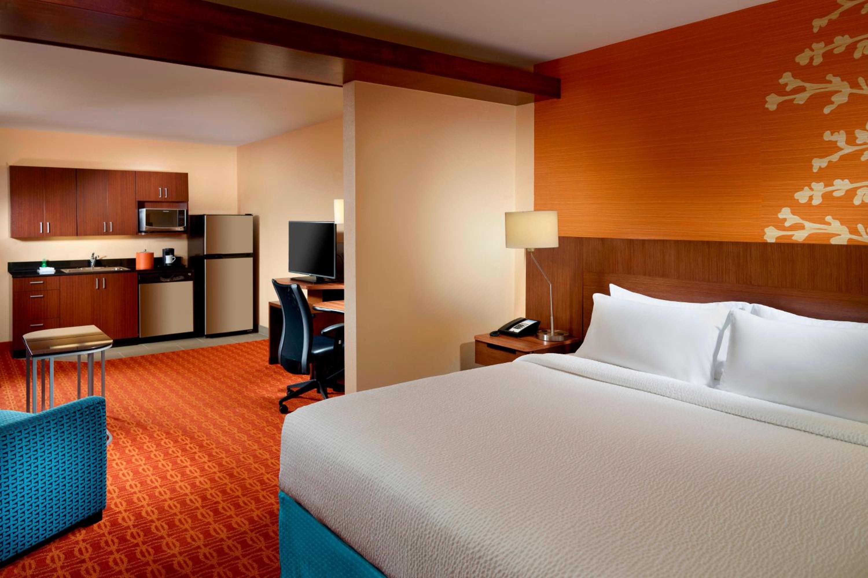 Fayetteville Vacations - Fairfield Inn Suites by Marriott Fayetteville North - Property Image 1