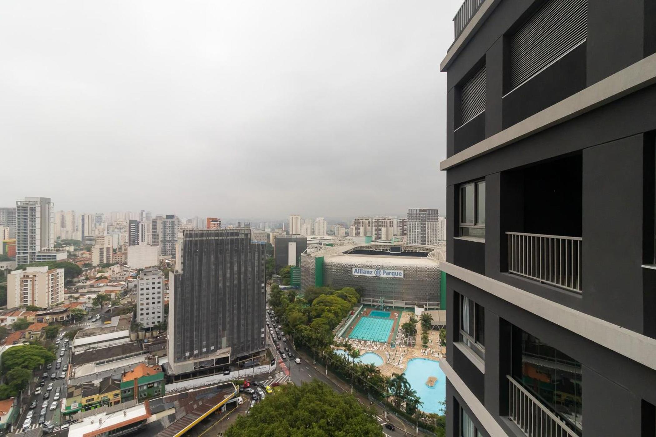 Studios Novíssimos com Piscina no Rooftop e vista para o Allianz Parque