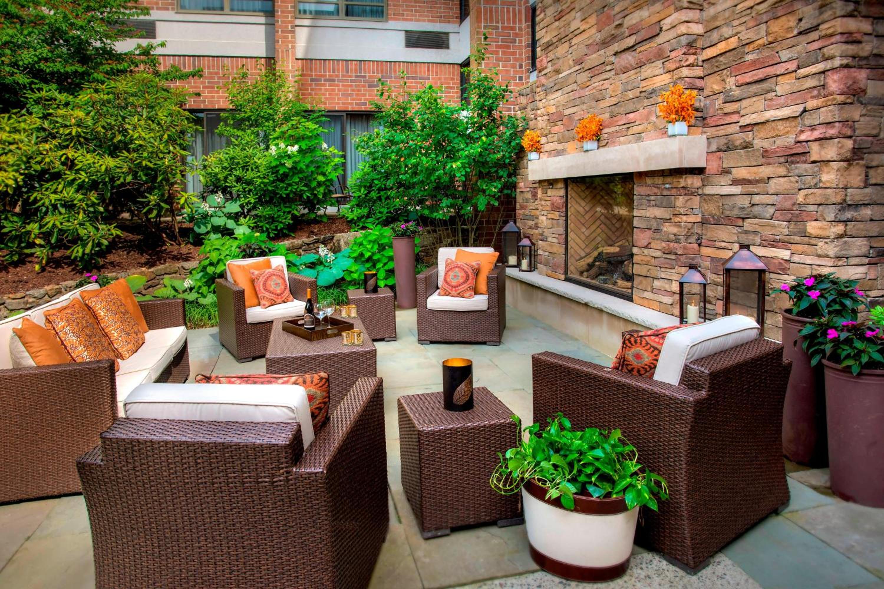 Trumbull Marriott Shelton - Property Image 2