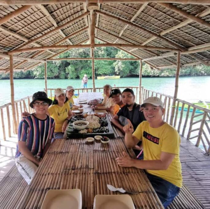 Riverside Transient House/Balingasay-Patar Beach