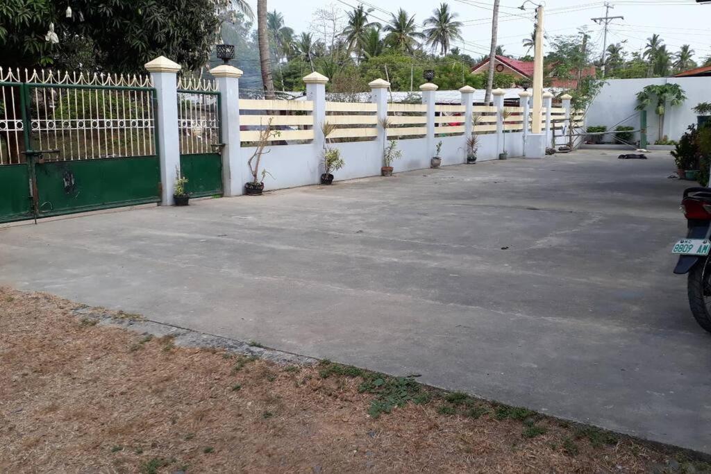 Riverside Transient House/Balingasay-Patar Beach
