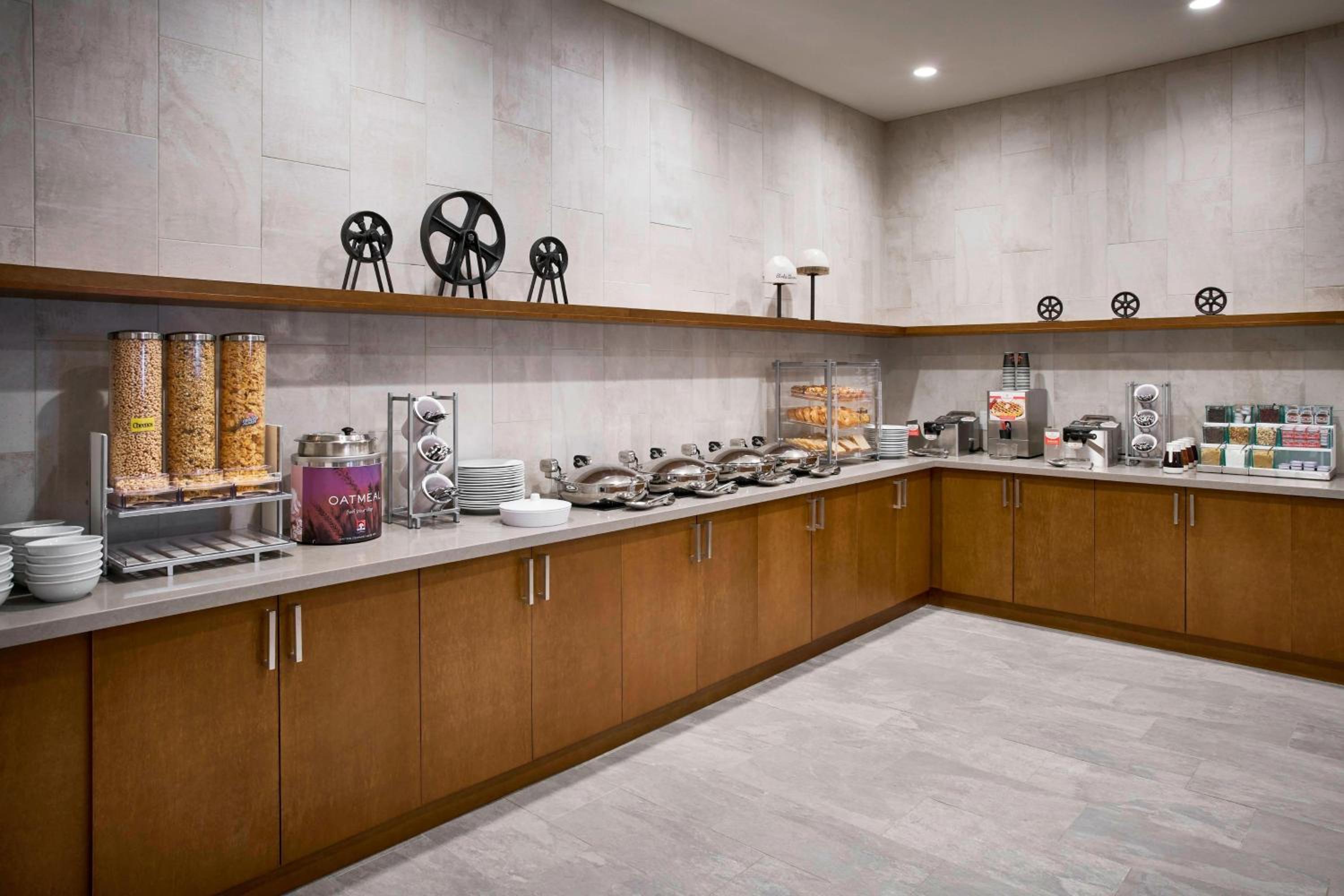 Wilmington Vacations - Residence Inn by Marriott Wilmington Downtown - Property Image 3