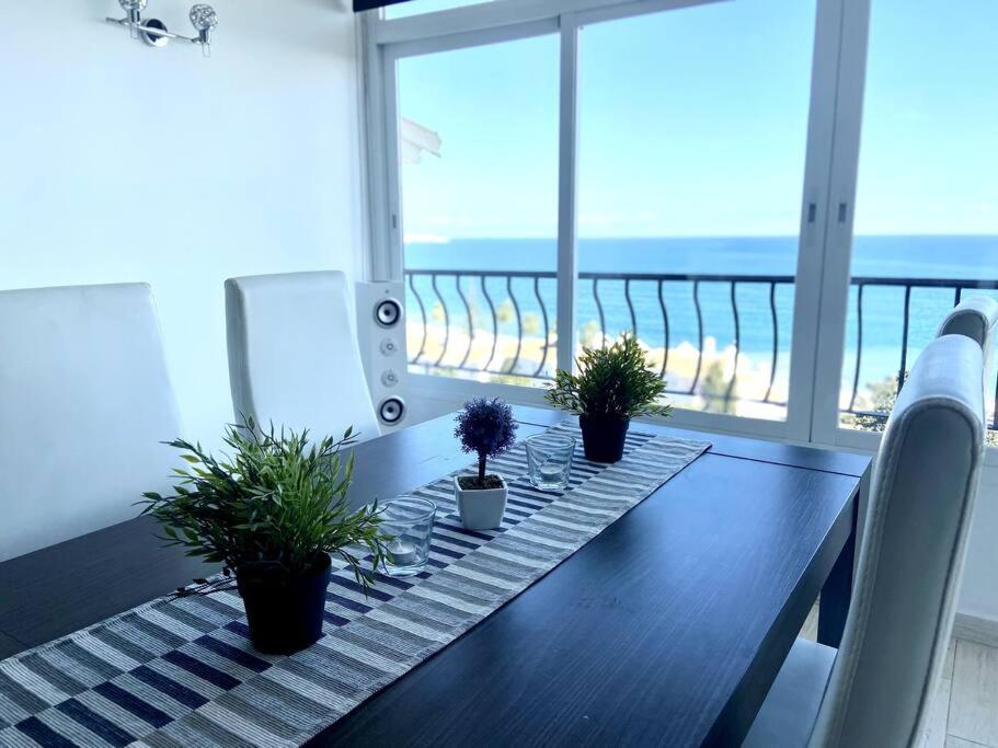 Torrenueva Lux Seaview Apartment close to Marbella
