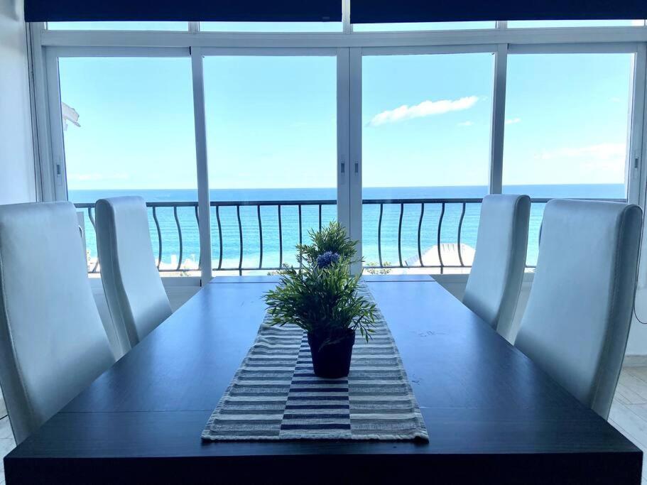 Torrenueva Lux Seaview Apartment close to Marbella
