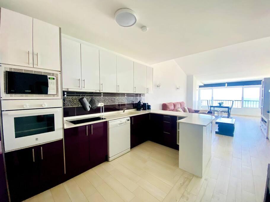 Torrenueva Lux Seaview Apartment close to Marbella