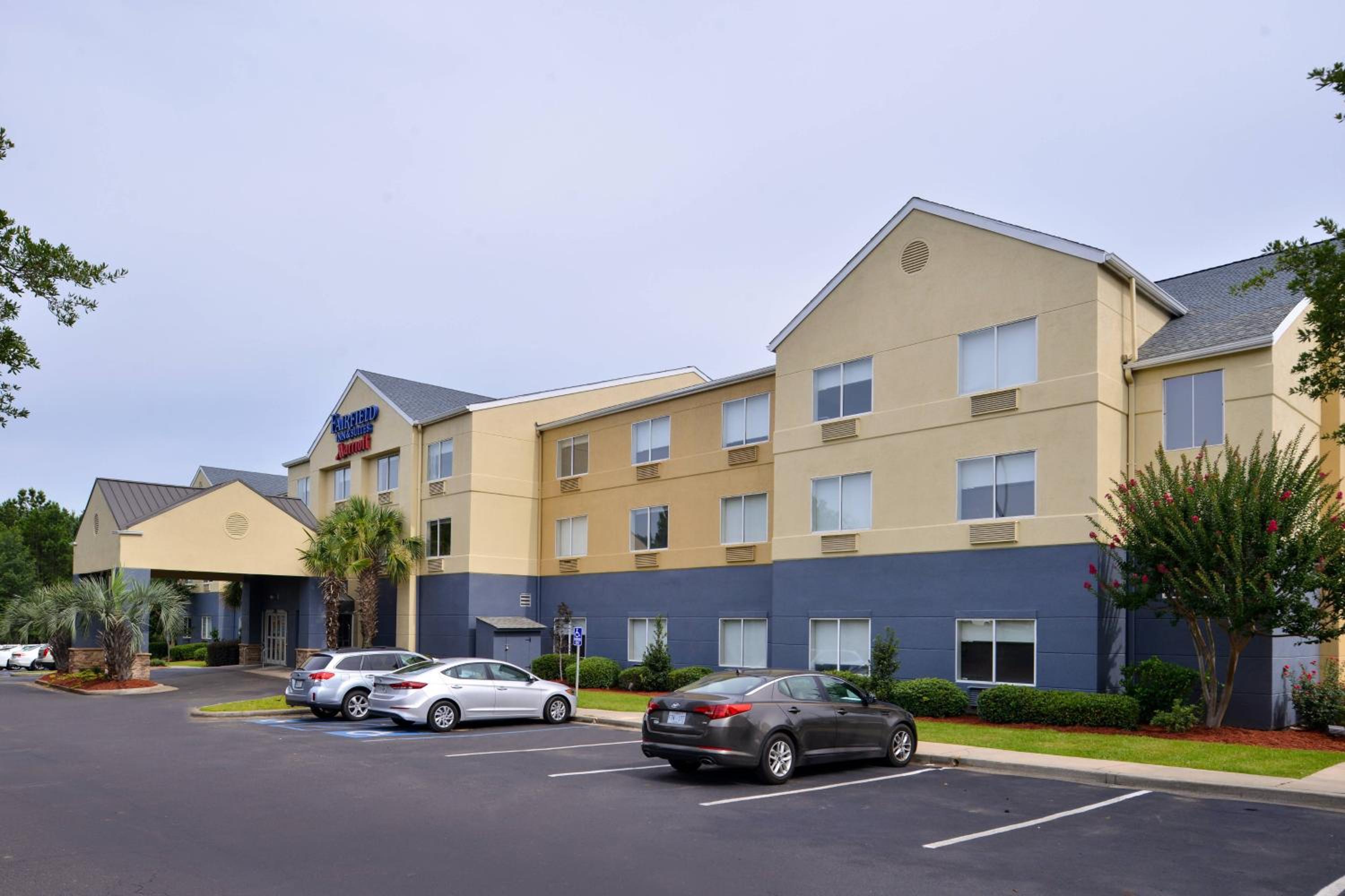 Hattiesburg Vacations - Fairfield Inn  Suites Hattiesburg / University - Property Image 2