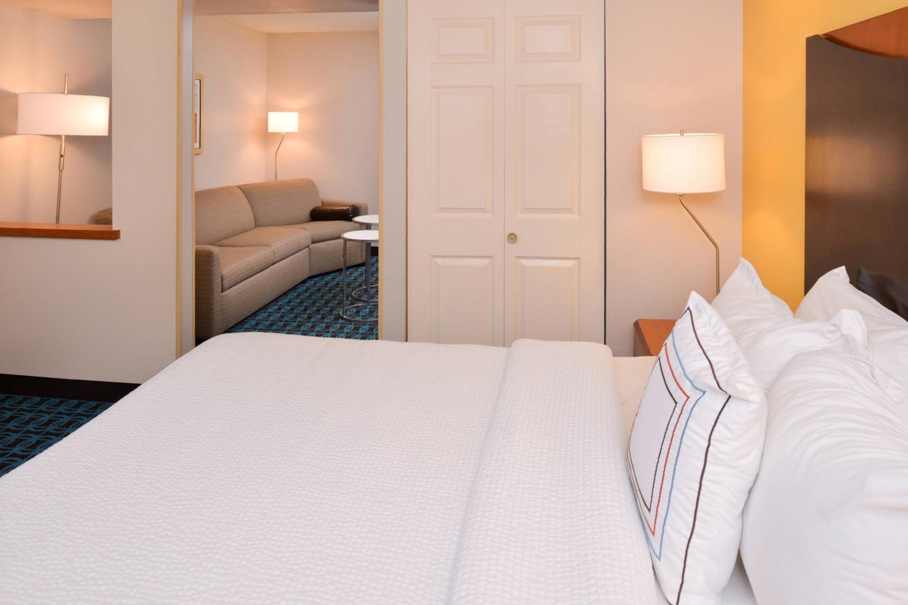 Hattiesburg Vacations - Fairfield Inn  Suites Hattiesburg / University - Property Image 10